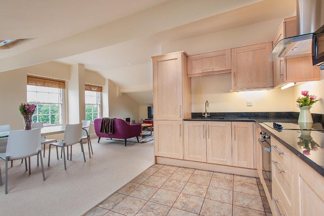 Priory House Apartments Йорк Екстериор снимка